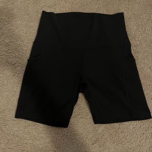 Align biker shorts with pockets